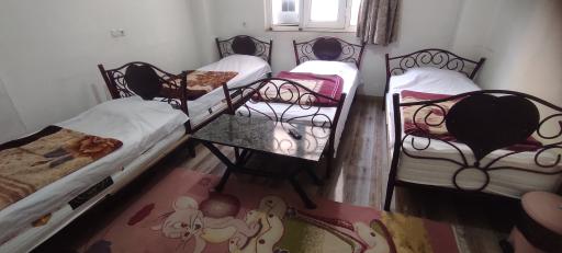 عکس مهمانپذیر و غذاخوری میدیا