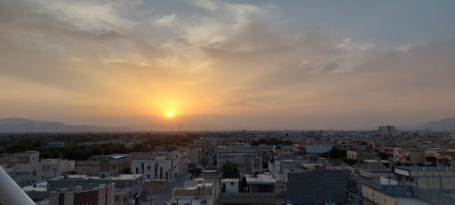 عکس شهربازی لاله