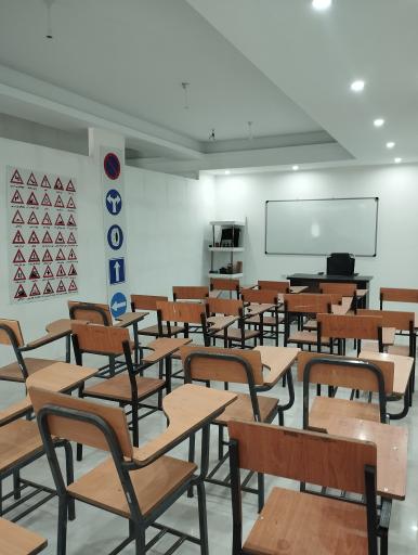 عکس آموزشگاه رانندگی مهر 