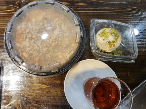 عکس مرکز تولید و فروش باقلوا استانبولی لذیذ