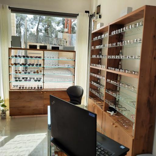 عینک چشمینو