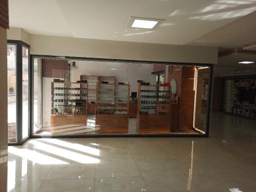 عینک چشمینو