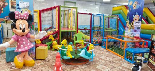 عکس خانه بازی اعجوبه ها