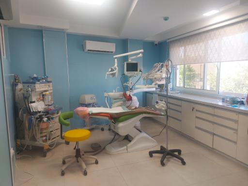 عکس دندانپزشکی تحت بیهوشی یکتا پارس 