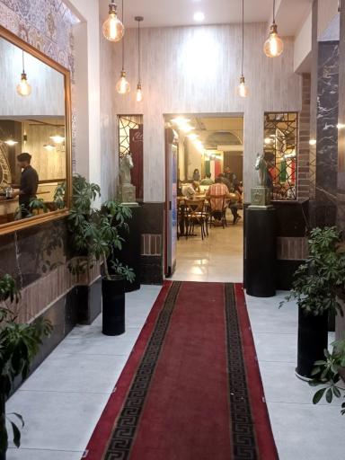 عکس رستوران ایتالیایی و کافی شاپ ژوانی