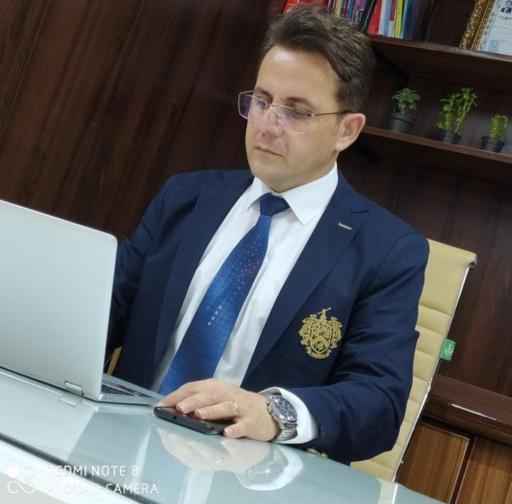 عکس کارشناس و مشاور املاک دولتیان