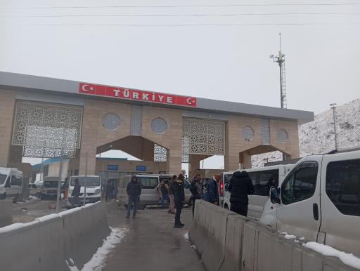 عکس سامانه مسافری و تجاری پایانه مرزی رازی