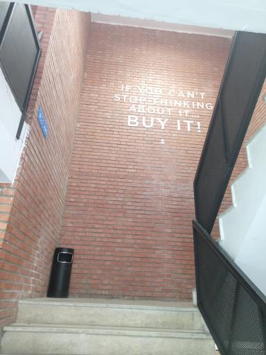 عکس فروشگاه بلو اوتلت