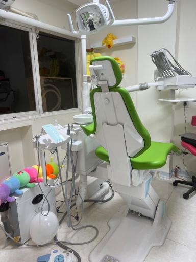عکس مطب دندانپزشکی کودک دکتر سیاوش صالحی