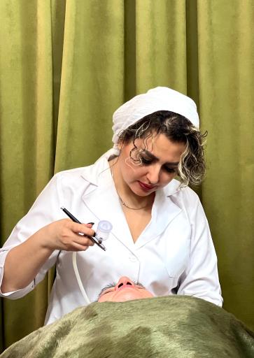 عکس مرکز تخصصی اسکراب و درمان اسکالپ مرسده حاجمالی 