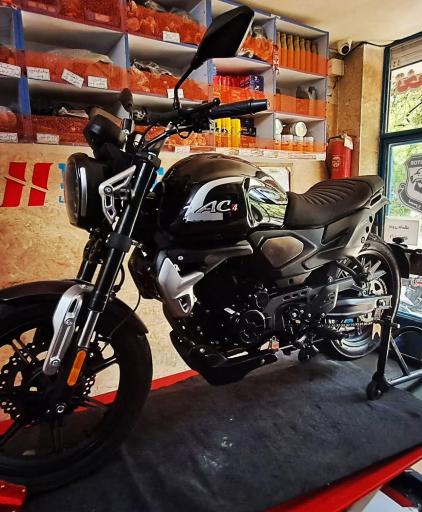 تعمیرگاه موتور سیکلت (نمایندگی نیرو موتور و بنلی)