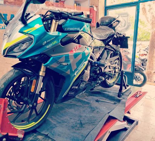 تعمیرگاه موتور سیکلت (نمایندگی نیرو موتور و بنلی)