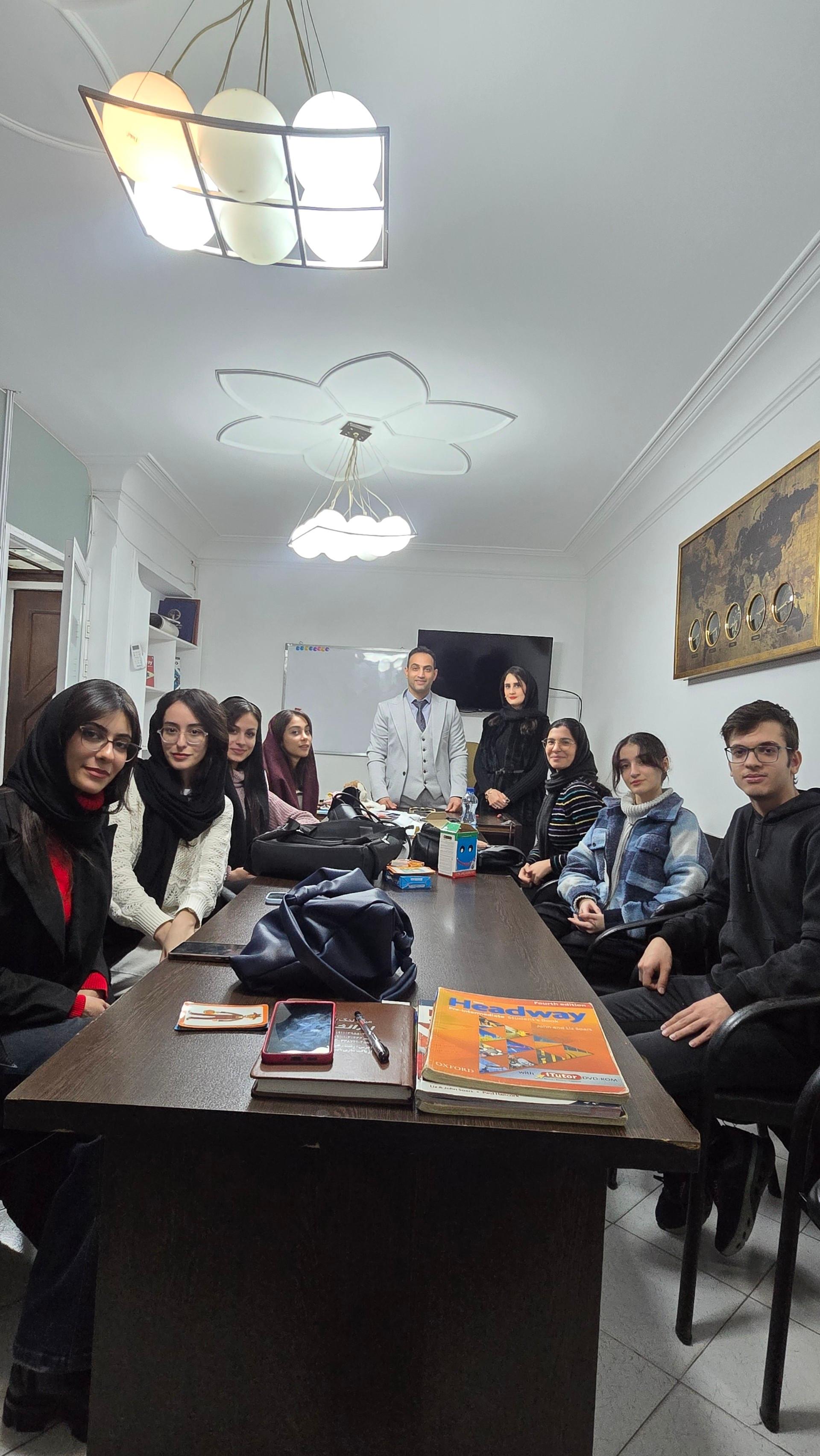 عکس آکادمی زبان داریان 