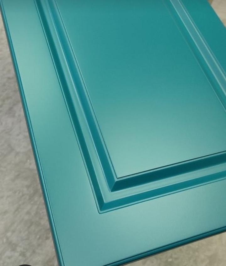 عکس کارگاه رنگ کاری چوب علی