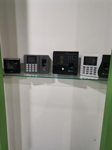 عکس دستگاه حضور و غیاب نانوتایم