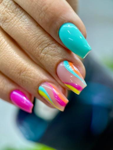 عکس سالن زیبایی هرمود