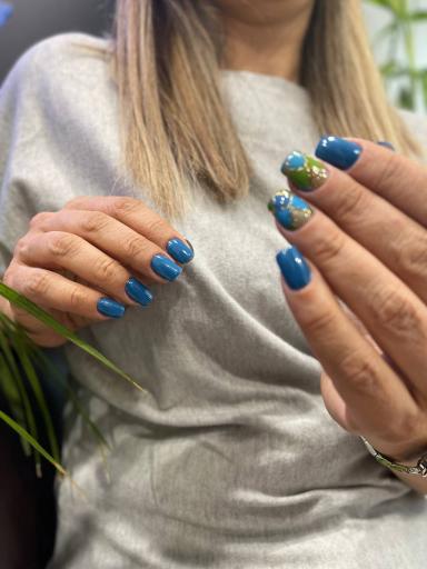 عکس سالن زیبایی هرمود