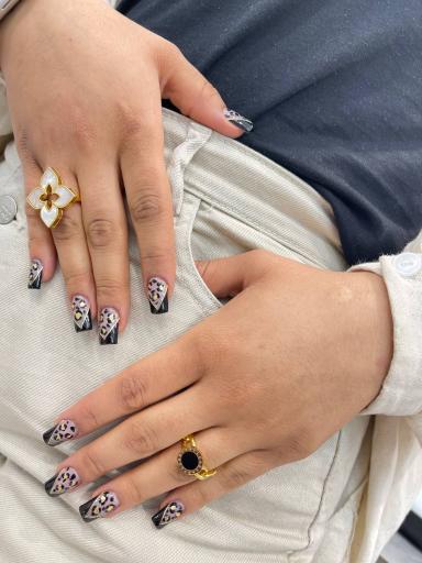 عکس سالن زیبایی هرمود