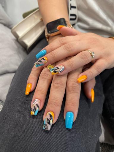 عکس سالن زیبایی هرمود