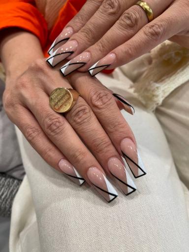 عکس سالن زیبایی هرمود