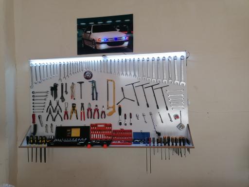 عکس کلینیک برق خودرو پویان فر