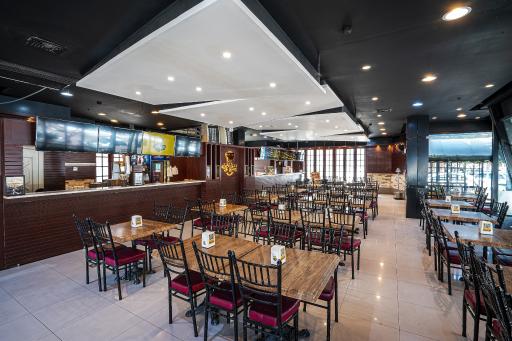 عکس پیتزا خونه شعبه صاحب‌الزمان