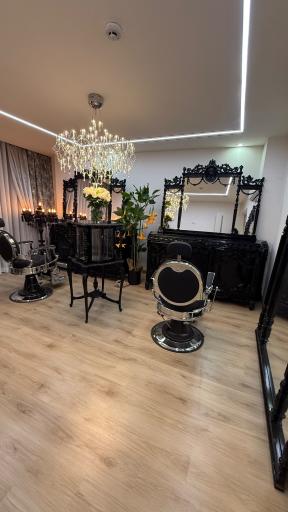 عکس سالن زیبایی هرمود