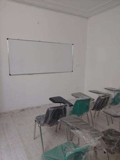 عکس هنرستان فنی و حرفه ای دخترانه آناهید
