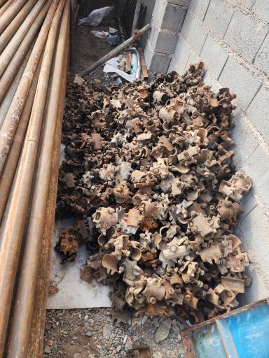 عکس انبار خرید و فروش لوله داربست