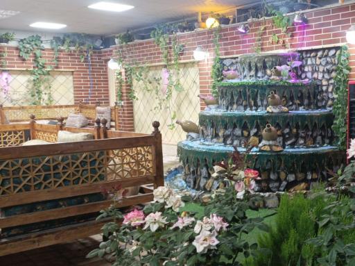 عکس باغ رستوران جیران