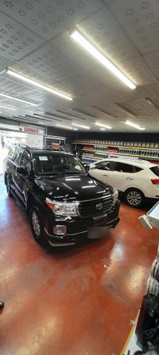 عکس دیتیلینگ تخصصی خودرو کارما