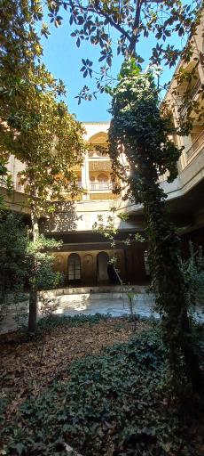 عکس کتابخانه آیت الله خویی