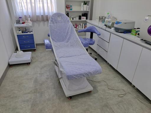 عکس کلینیک پوست مو و زیبایی دکتر محمدرضا کرم