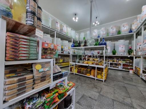 عکس  فروشگاه عرقیات و ترشیجات ولیعصر 