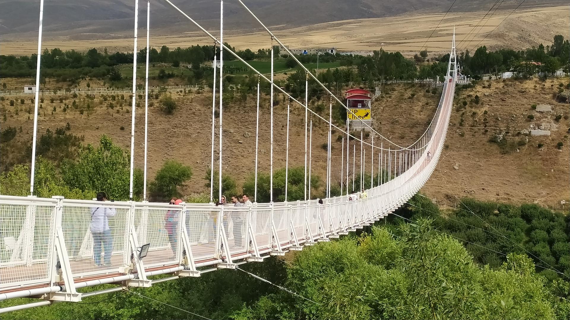 عکس زیپ لاین پل معلق مشگین شهر