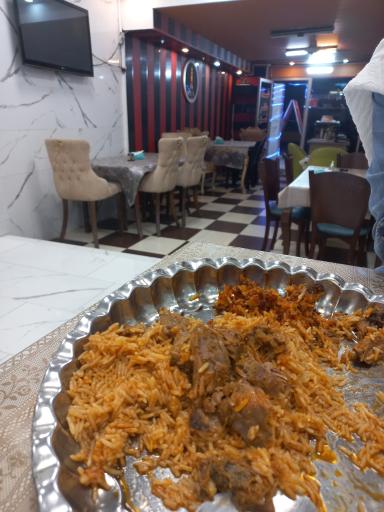 عکس رستوران و بیرون برقزل