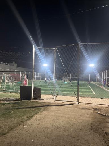 عکس زمین چمن مصنوعی شهید غلامحسین رزم‌جو