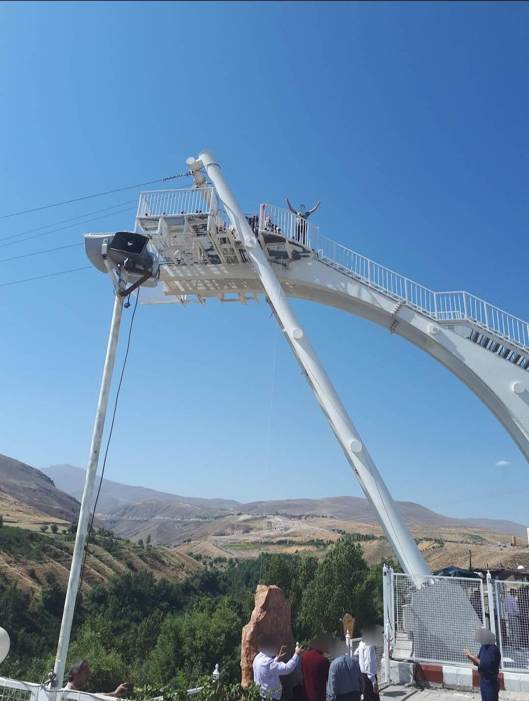 عکس زیپ لاین پل معلق مشگین شهر