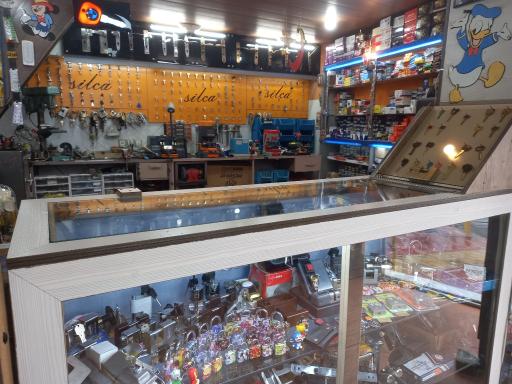 عکس قفل و کلید سیلکا