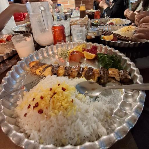 عکس رستوران سنتی مسی