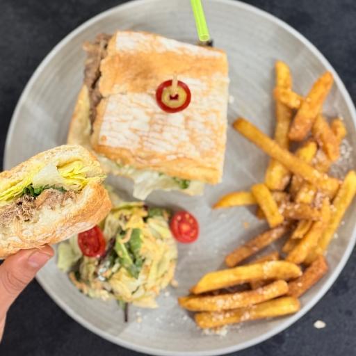 کافه رستوران عدن