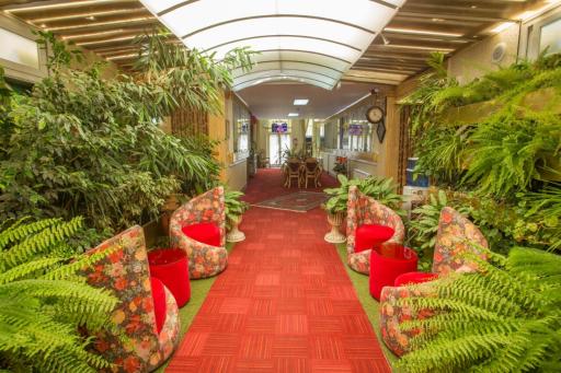 عکس هتل آپارتمان هخامنشیان پارتاک اصفهان