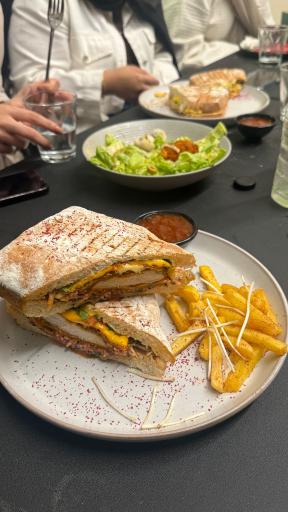 عکس کافه رستوران عدن