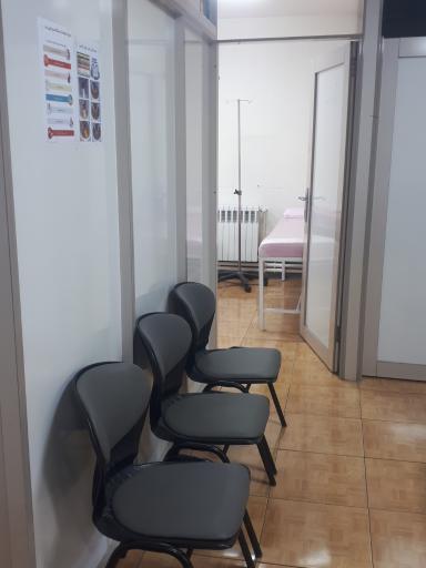 عکس درمانگاه گلبرگ وست 