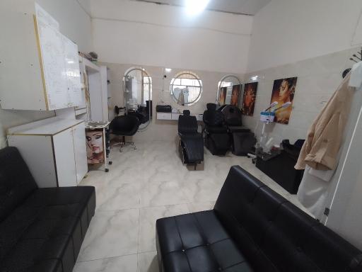 عکس سالن زیبایی رضوان