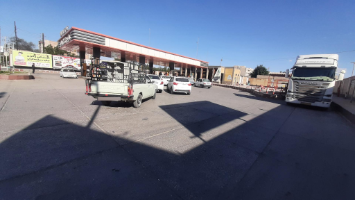 عکس پمپ بنزین پادادشهر