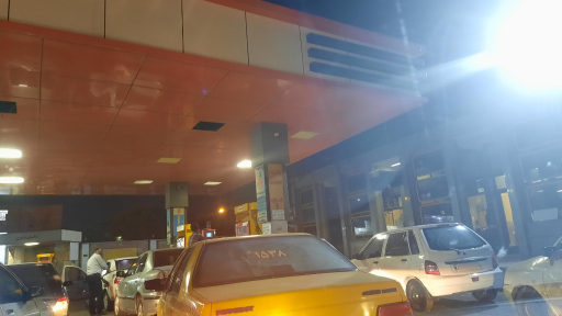 عکس پمپ بنزین پادادشهر