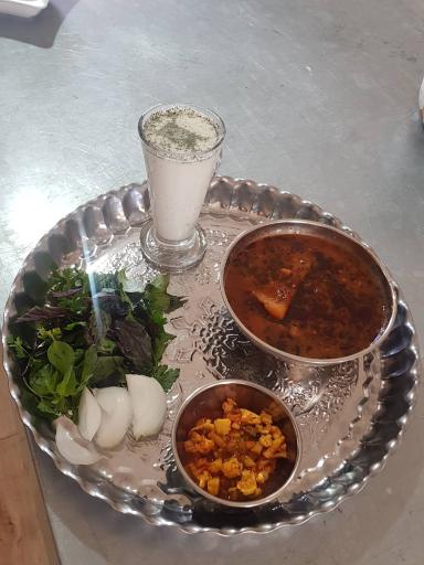 عکس سفره خانه تنور 