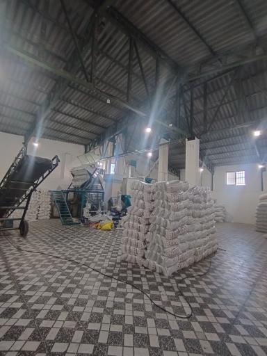 عکس کارخانه بسته بندی برنج آریاسورت