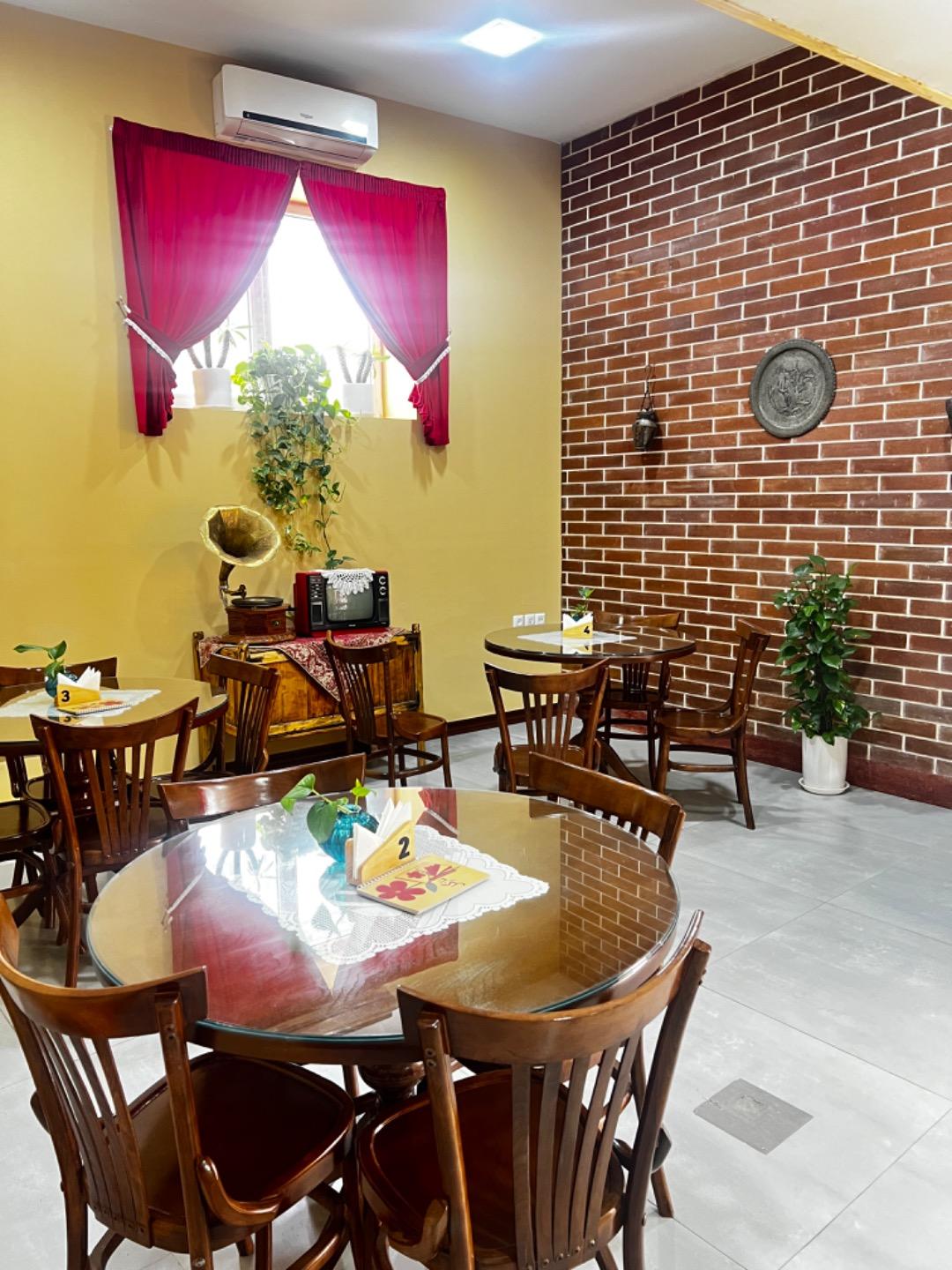 عکس کافه نازگل